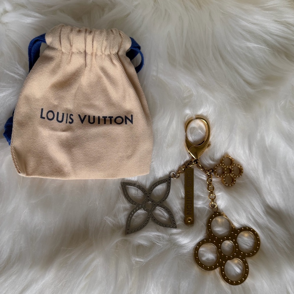 EUC Authentic Louis Vuitton Bijoux Sac Tapage bag charm and key holder